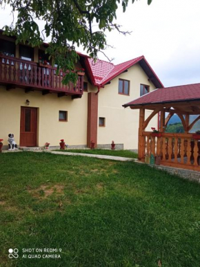 Casa colț de rai